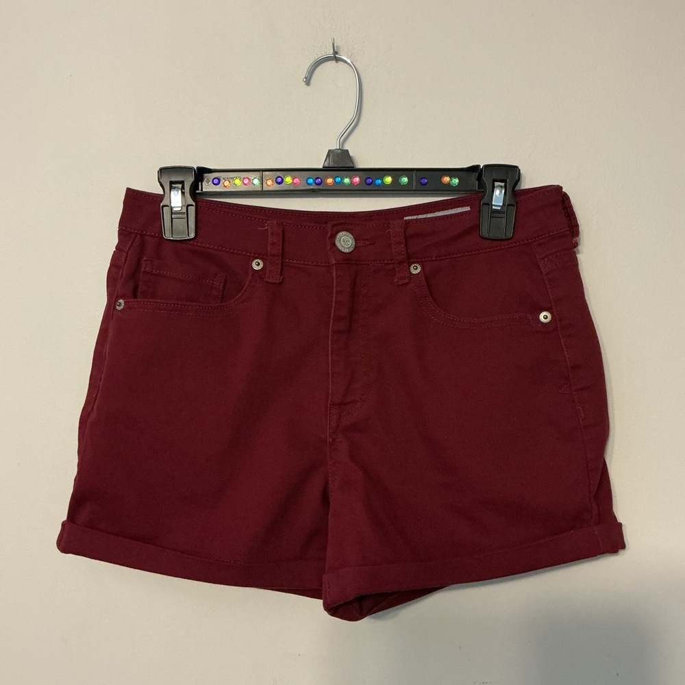 Aeropostale cuffed Wine-Red Shorts